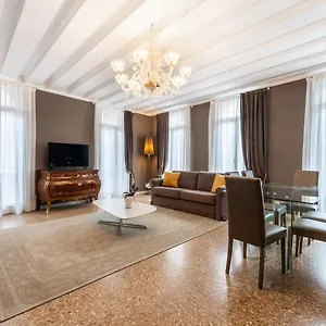 San Teodoro Palace - Luxury Appartement