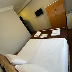 Otel Tavra