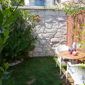 Otel Muezeyyen Hanim Konagi