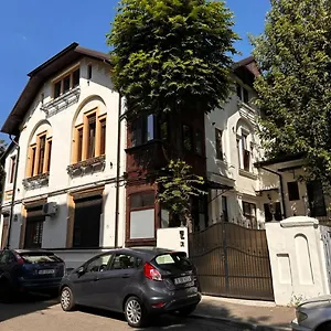 επισκεφθείτε το ξενοδοχείο