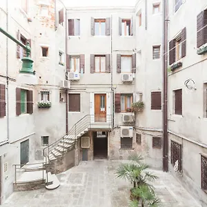 Apartament Campiello Chiesa, By Short Holidays, Wenecja