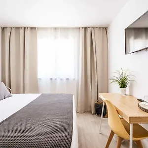 Wavesensations - Surf House Albergue